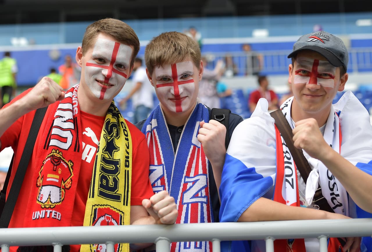 La fiesta y el colorido se viste de alegría entre los hinchas en el enfrentamiento entre Suecia e Inglaterra en los cuartos de final, la definición del tercer semifinalista del Mundial de Rusia 2018.