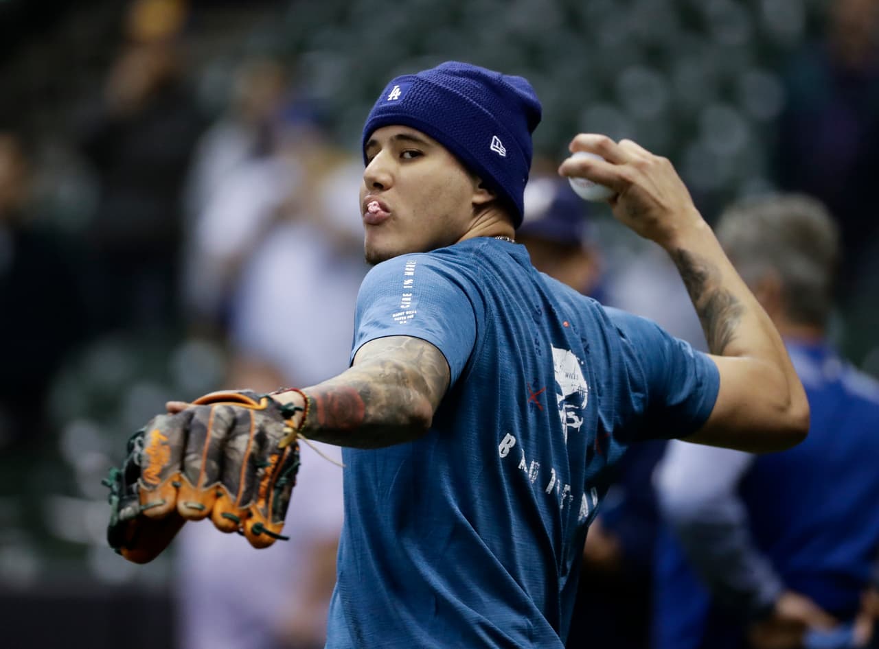 <b>Shortstop: Dodgers</b>. El OPS de .905 en temporada regular y de .813 en playoffs, comparado con .883 y .730 respectivamente de Xander Bogaerts le da una muy leve ventaja. En el fildeo, muy parejos.