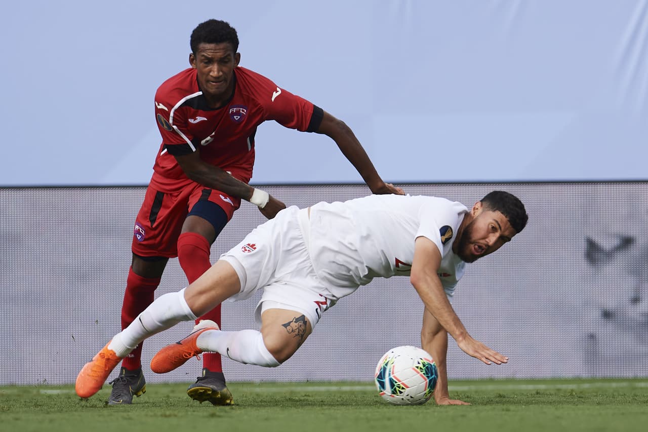 Y esto dio pie a que la maquinaria canadiense se pusiera todavía a trabajar a más revoluciones por minuto.