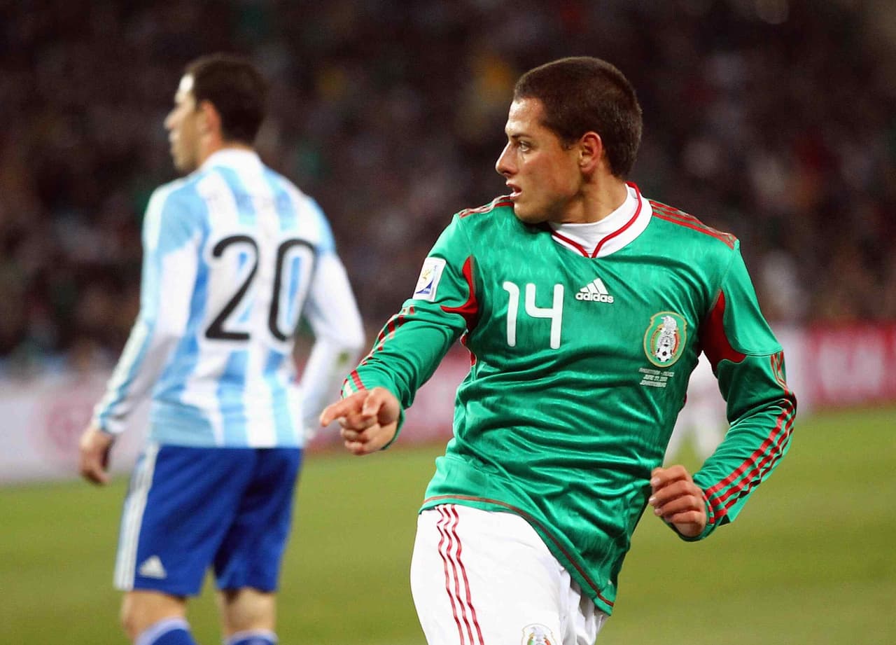 Argentina recibió un gol de Hernández en el Mundial de 2010 en su triunfo 3-1 en los octavos de final.