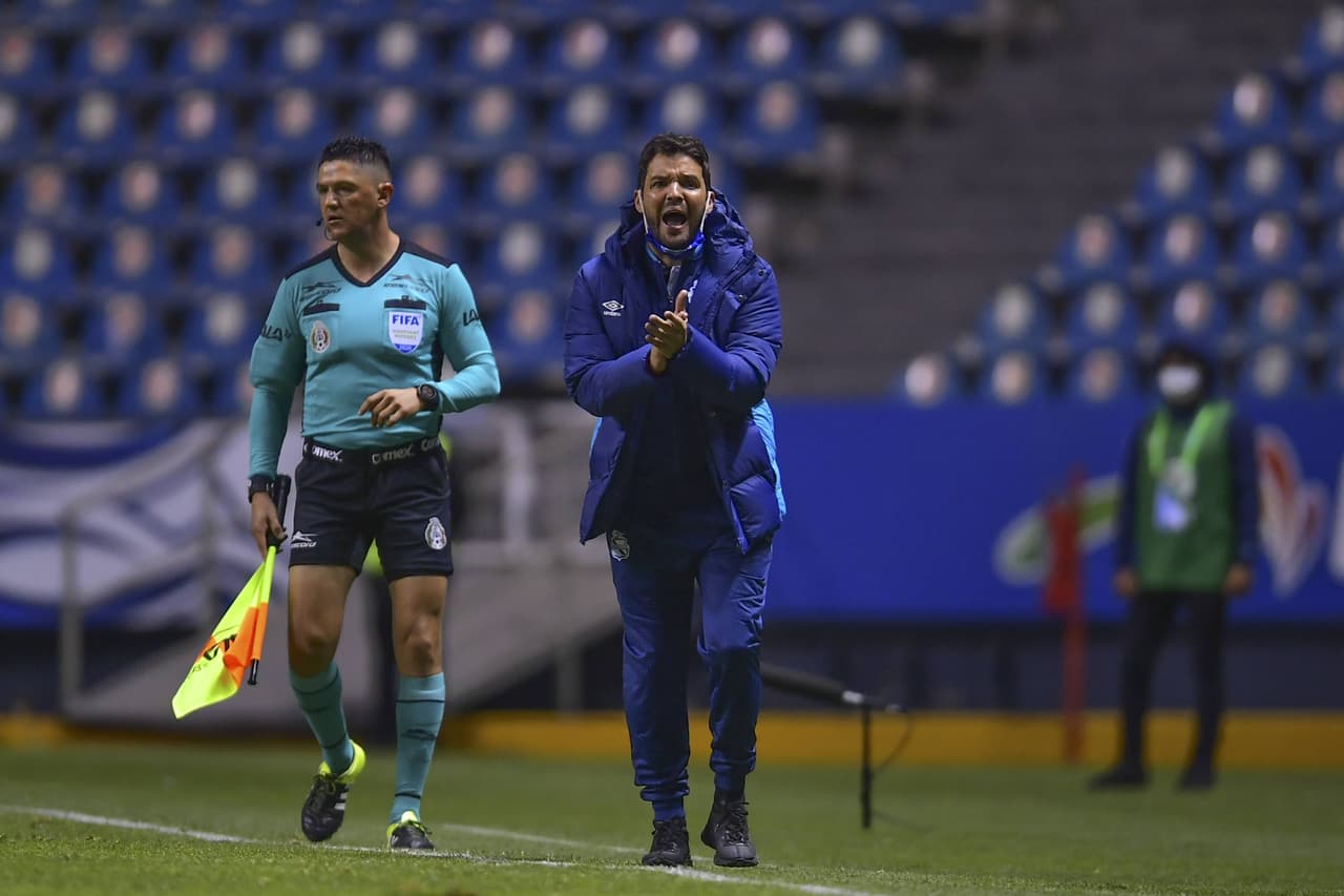 Nicolás Larcamón no cierra la puerta a otro refuerzo para Puebla