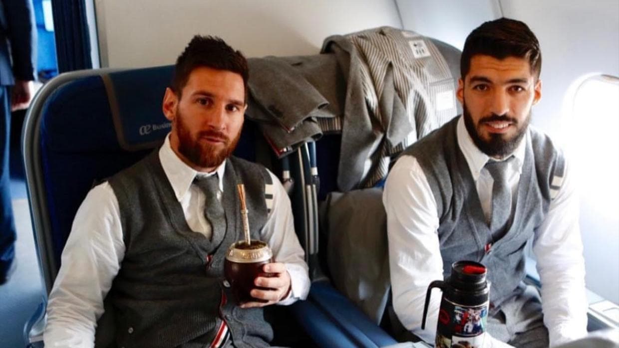 Lionel Messi y Luis Suárez viajan juntos a Sudamérica