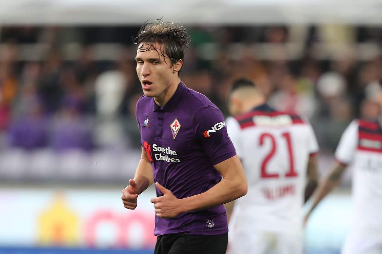 El atacante italiano Federico Chiesa, de Fiorentina, es otro de los nombres en la carpeta para Juventus.