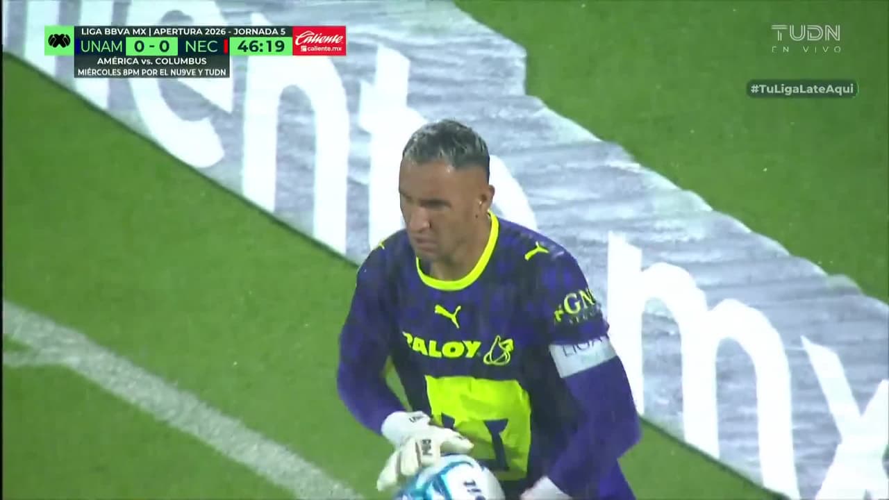 ¡Atajada enferma de Keylor Navas! El portero tico vuelve a salvar a los Pumas