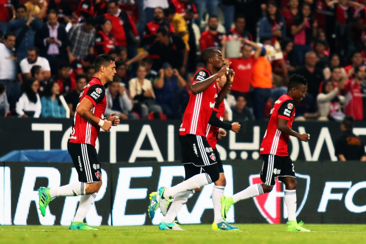 Steven Barreiro - 10 puntos: El defensor colombiano marcó uno de los goles del Atlas en la victoria de los rojinegros 2 goles por 1 ante los Pumas.