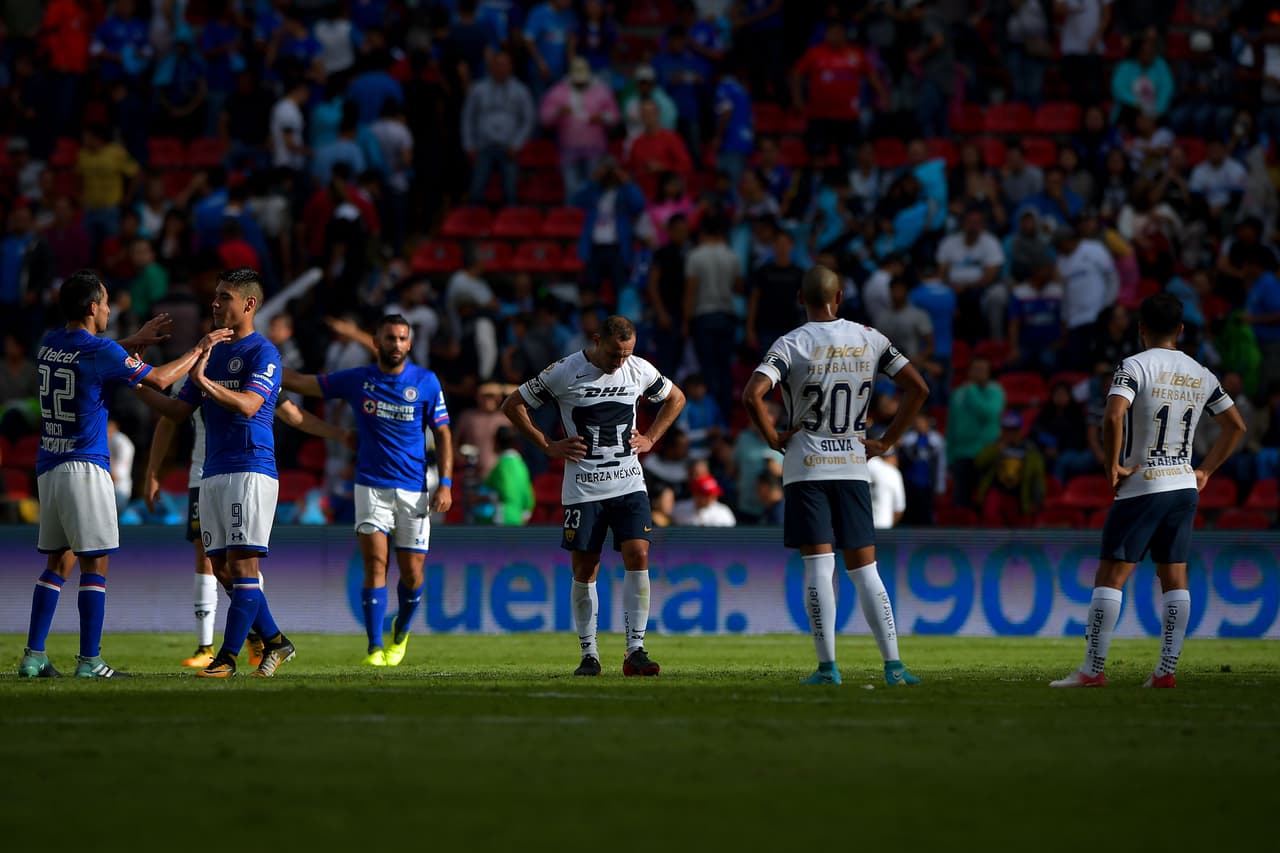 Cruz Azul aplastó a unos desahuciados Pumas