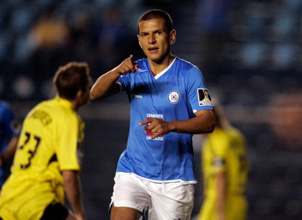 Jaime Lozano: Jugó con Pumas de 1998 al 2001, del 2002 al 2005 y del 2012 al 2013, ahí fue su retiro, Con Cruz Azul jugó del 2007 al 2010.