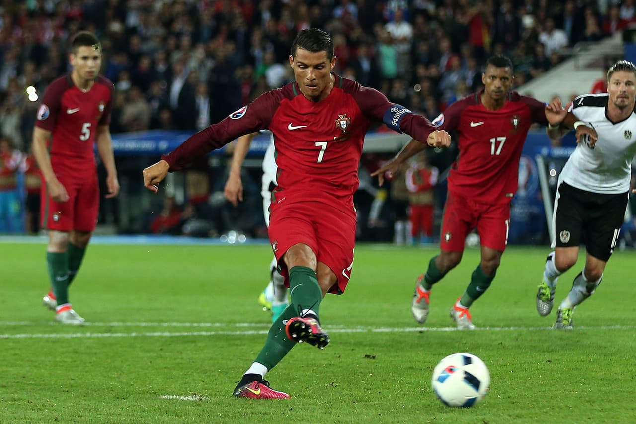 Ronaldo tendría la oportunidad más clara de anotar desde los once pasos en un penal que le cometieron a él mismo.