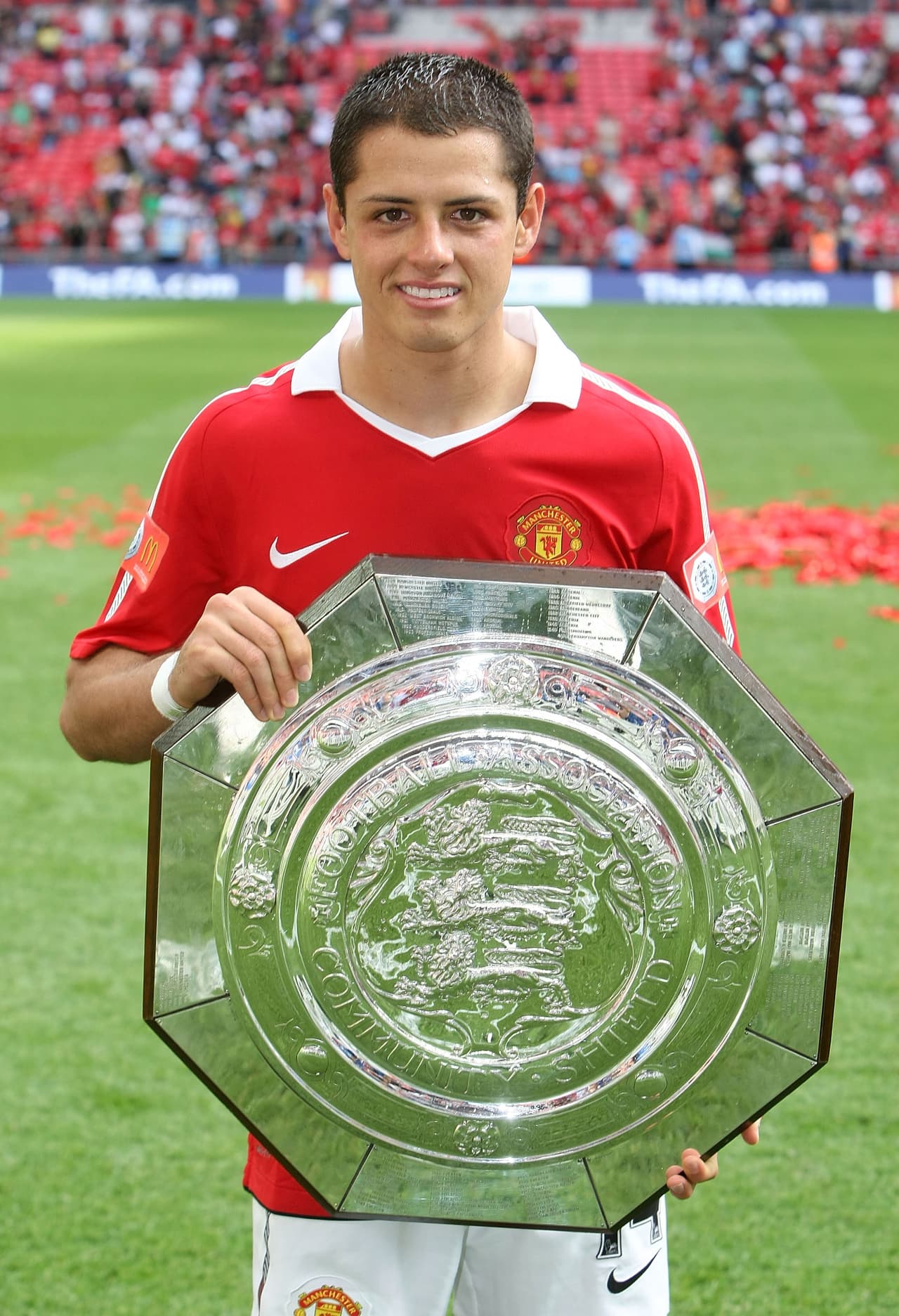 Y, además, levantó 3 trofeos de la Community Shield, completando 5 títulos con el United.