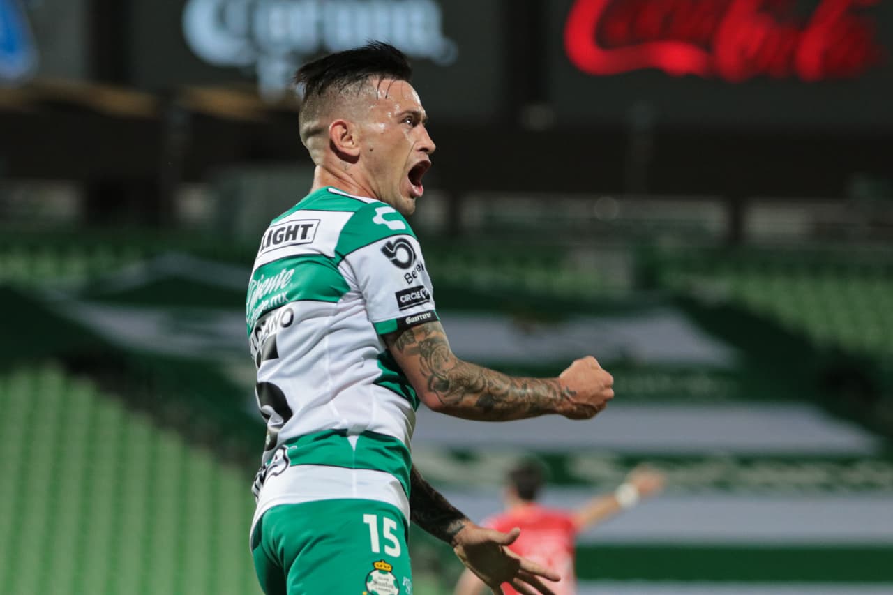 ¿A Portugal? Porto insiste por Brian Lozano de Santos