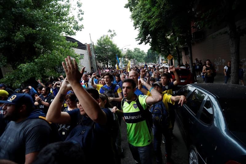 Es así como se vivió la jornada de entrenamiento de Boca Juniors con una muestra de cariño de su público con estadio lleno, previo a la gran final de la Copa Libertadores contra River Plate.