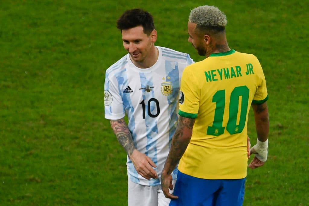 El emotivo abrazo de Messi y Neymar tras la Final de Copa América