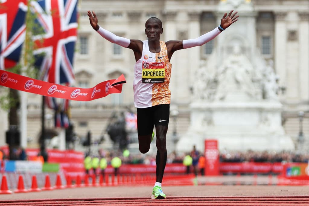 Eliud Kipchoge campeón de Río 2016 y poseedor del récord mundial ha ganado 12 de 13 maratones en los que ha corrido, con una racha de 11 veces invicto. Sería fabuloso verlo para Tokio 2021.