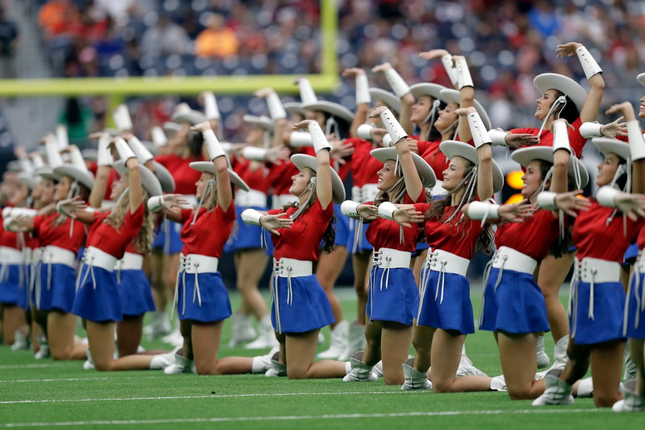 Son hermosas, tienen energía y sus bailes le dan alegría al ambiente en los estadios de la NFL: sin duda, las porristas tienen un papel muy especial para el espectáculo del fútbol americano.