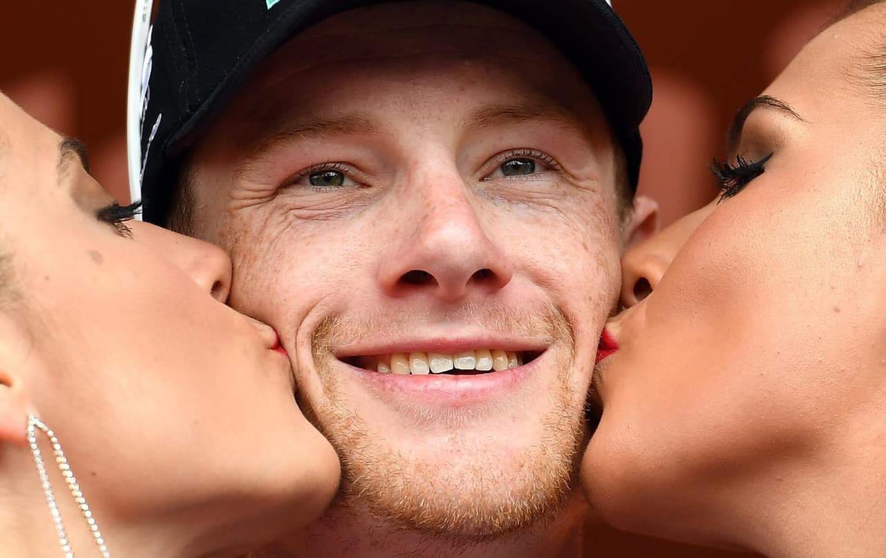 El irlandés Sam Bennett (foto) ganó la séptima etapa del Giro de Italia entre Pizzo y Praia a Mare, de 159 kilómetros, mientras que el británico Simon Yates (Mitchelton) mantuvo el liderato.