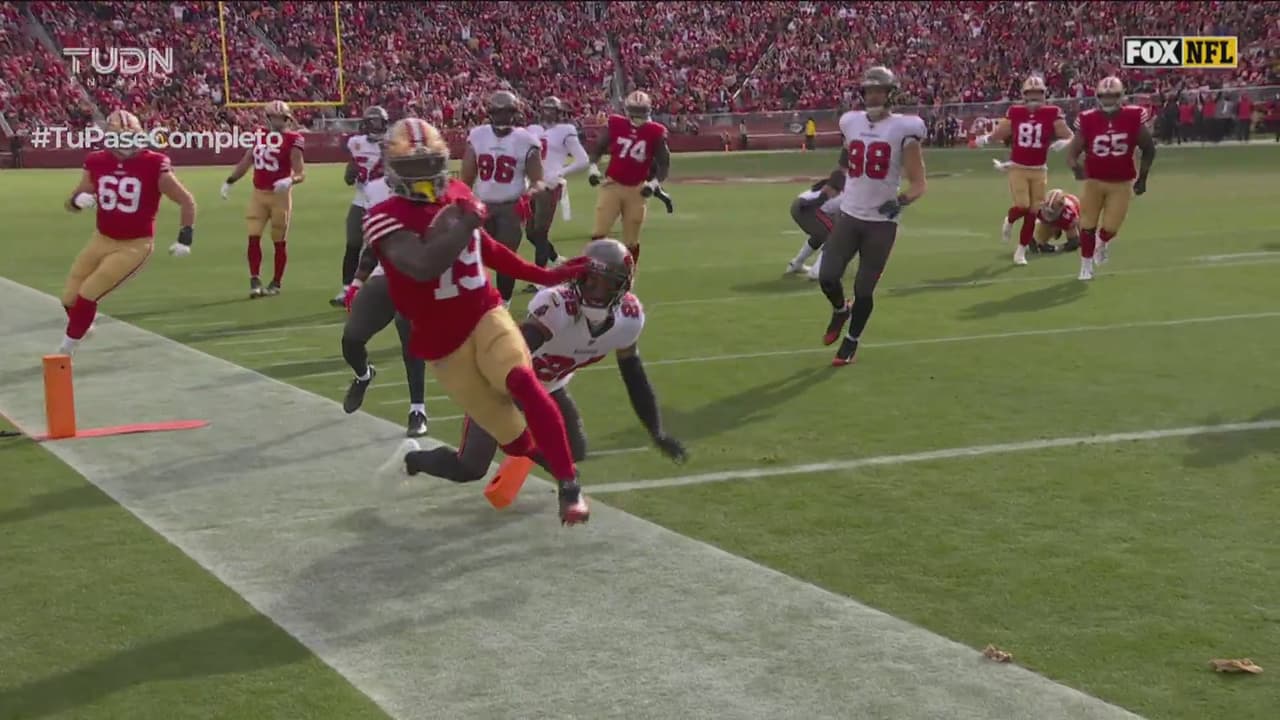 ¡El 'Deebo' de la bahía! Samuel dobla la esquina y logra el touchdown