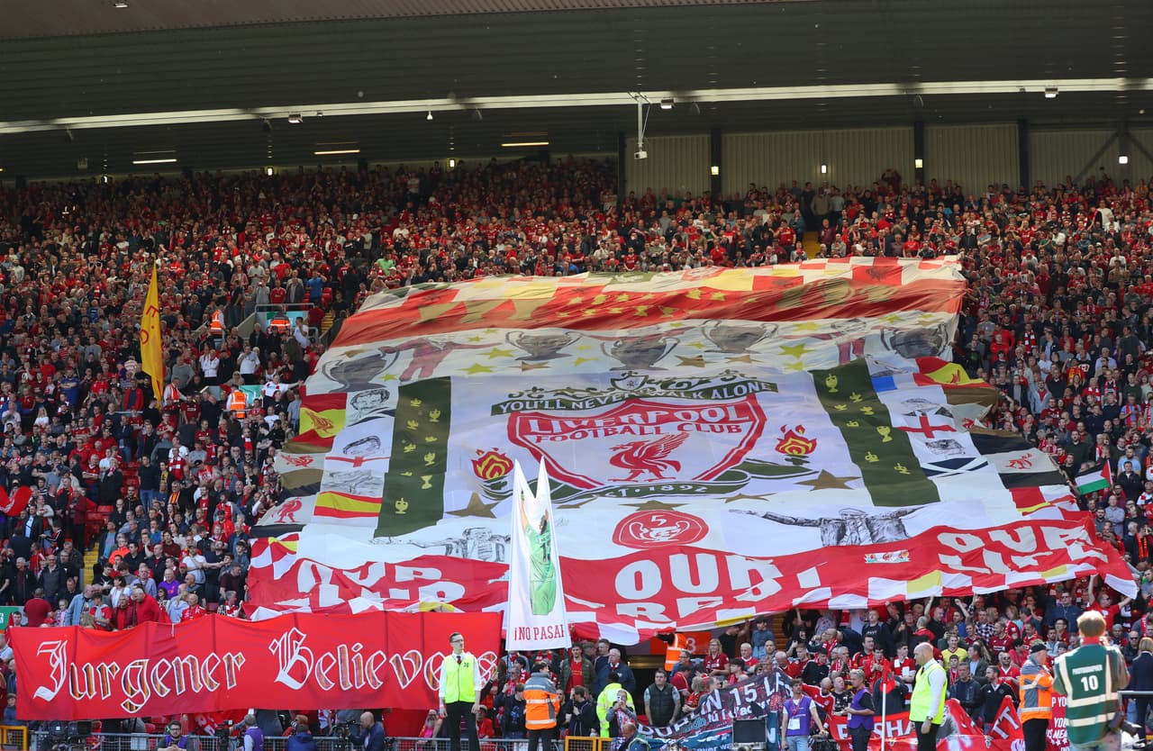 2. Premier League (Inglaterra): 36,675 asistentes.