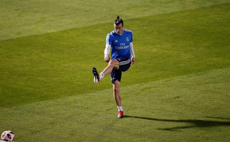 Real Madrid realizó su primera práctica en Abu Dhabi antes de la Semifinal del Mundial de Clubes contra Kashima Antlers, que eliminó a Chivas de Guadalajara y contra el que quiere evitar sorpresas.