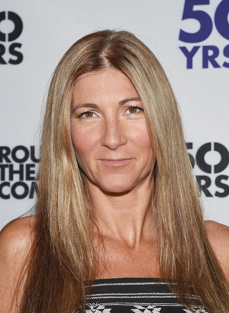 Jinete de dragones y esposa de Lord Corlys Velaryon, "La reina que nunca existió" fue pasada por alto como heredera al trono en el Gran Consejo porque el reino favorecía a su primo, Viserys, simplemente por ser hombre.