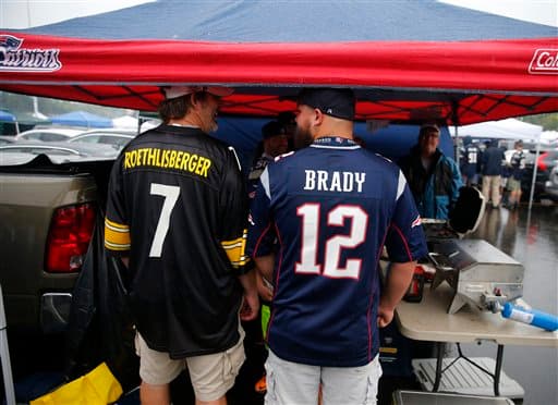 Dos grandes mariscales de campo frente a frente, los fans esperan grandes envíos en el partido.