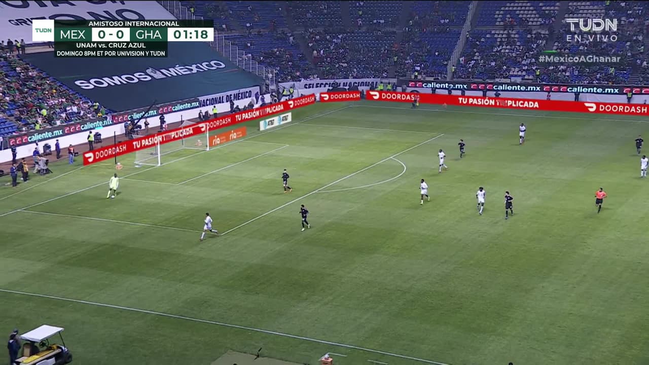 ¡GOL!  anota para México. Brian Gutiérrez