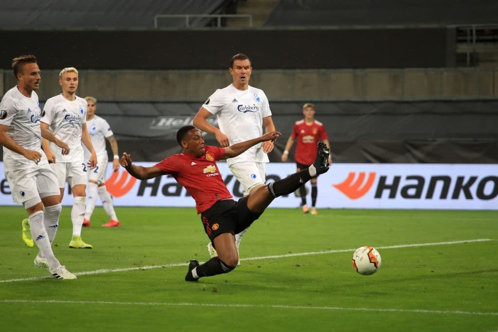 Con gol de Bruno Fernandes desde el punto penal, el Manchester United consigue su pase a la siguiente ronda y esperan rival en las semifinales.