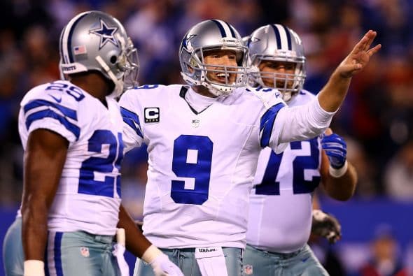 Tony Romo es el latino que destacó durante la jornada 12 de la NFL por llevar a los Dallas Cowboys a una victoria ante los NY Giants 31-28, al lograr 275 yardas en 18 pases y cuatro pases de TD. Checa las mejores imágenes del QB ante los Giants.