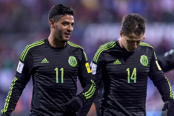 COLUMBUS, OH - NOVEMBER 11: Mexico Men's National Team player Carlos Vela (11) chats with Mexico Men's National Team player Javier Hernandez (14) in the first half during the FIFA 2018 World Cup Qualifier at MAPFRE Stadium on November 11, 2016 in Columbus, Ohio. Mexico defeated the United States by the score of 2-1. (Photo by Robin Alam/Icon Sportswire via Getty Images)