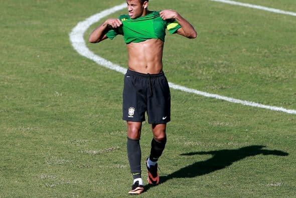 Otro representante de la selección amazónica es Neymar, el delantero oculta bajo esa playera un lavadero coqueto.Más de ¡Golazo Extra!