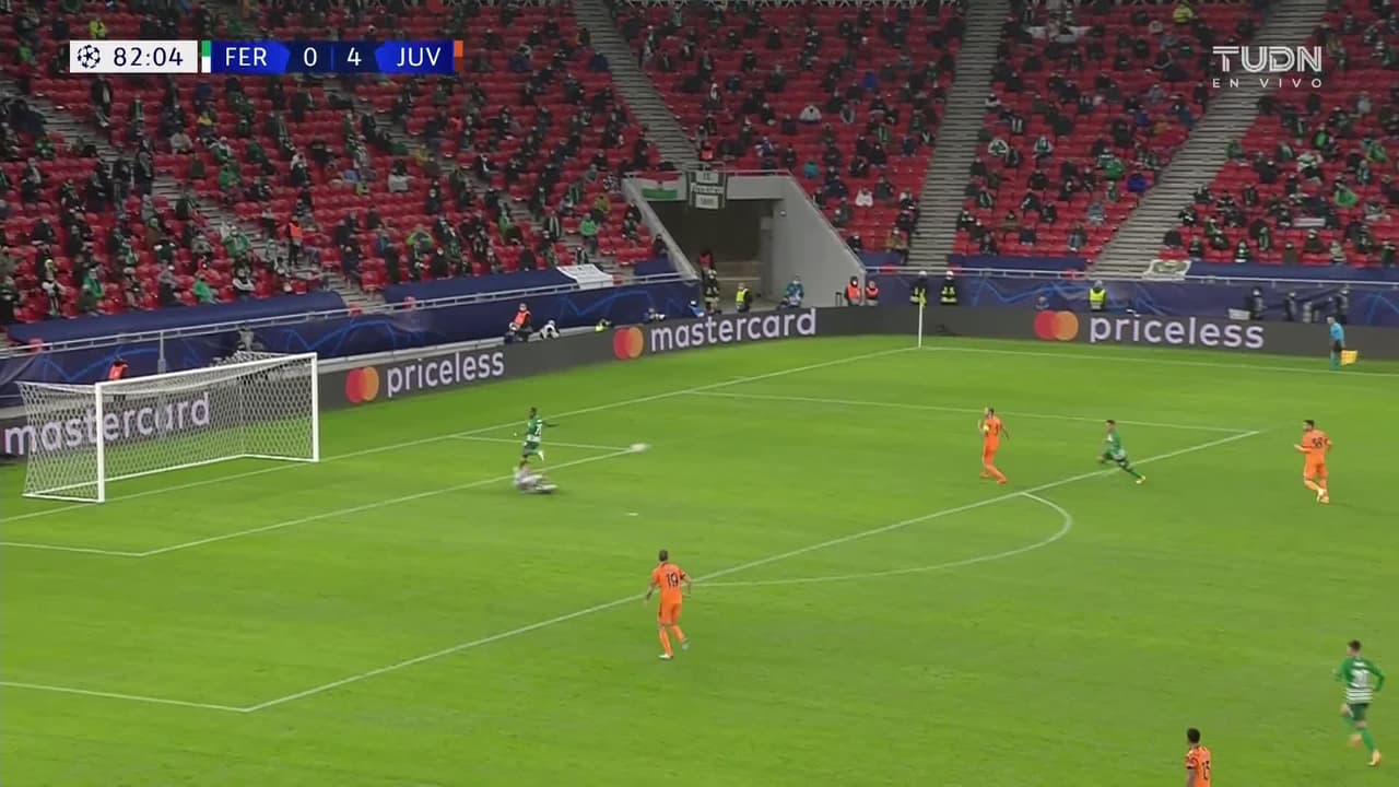 ¡TIRO ATAJADO! disparo por Franck Boli.