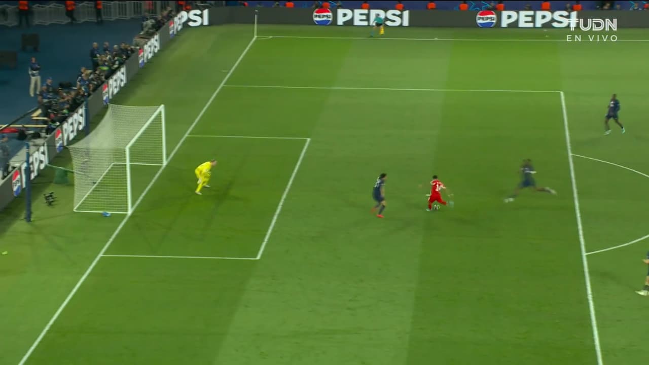 ¡Golazo enfermo de Lucho! El colombiano deja tendido a Marquinhos para el 5-4