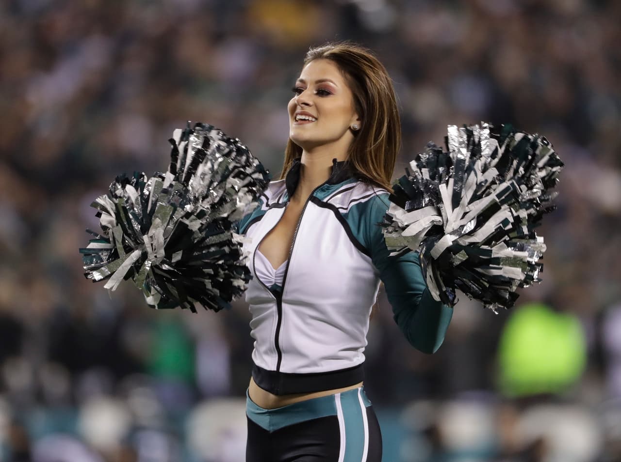 Las animadoras de Philadelphia Eagles le han dado vuelo a su belleza, sensualidad, energía y vitalidad como muestras de su fidelidad a un equipo que sueña con dar la sorpresa en el Super Bowl LII.