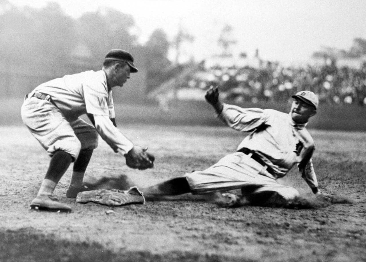Otro de los firmantes de la esférica fue Ty Cobb, el 'Georgia Peach', como le conocían también a uno de los peloteros más ensalzados de la historia del béisbol.