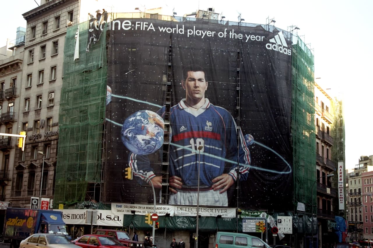 En cambio, ganó tres veces el Premio FIFA al Mejor del Mundo.