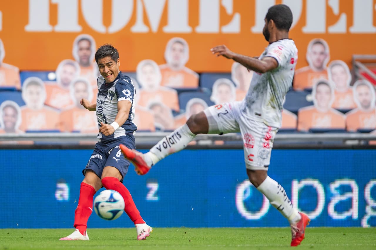 En un duelo muy cerrado, las anotaciones de Maxi Meza y Mauro Manotas hacen que Monterrey y Tijuana dividan los puntos. Los regios acumulan una racha de tres encuentros sin poder ver la victoria. Con el empate Xolos se mantiene en la cuarta posición de la tabla con 13 unidades.