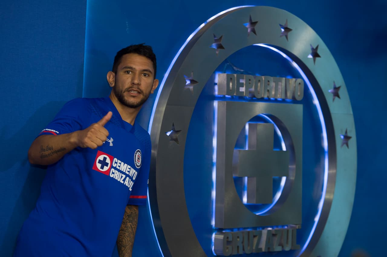 El argentino Walter Montoya hizo su presentación oficial como nuevo jugador de Cruz Azul con una gran responsabilidad y el sueño de ser el protagonista de una nueva etapa del club y en su carrera.