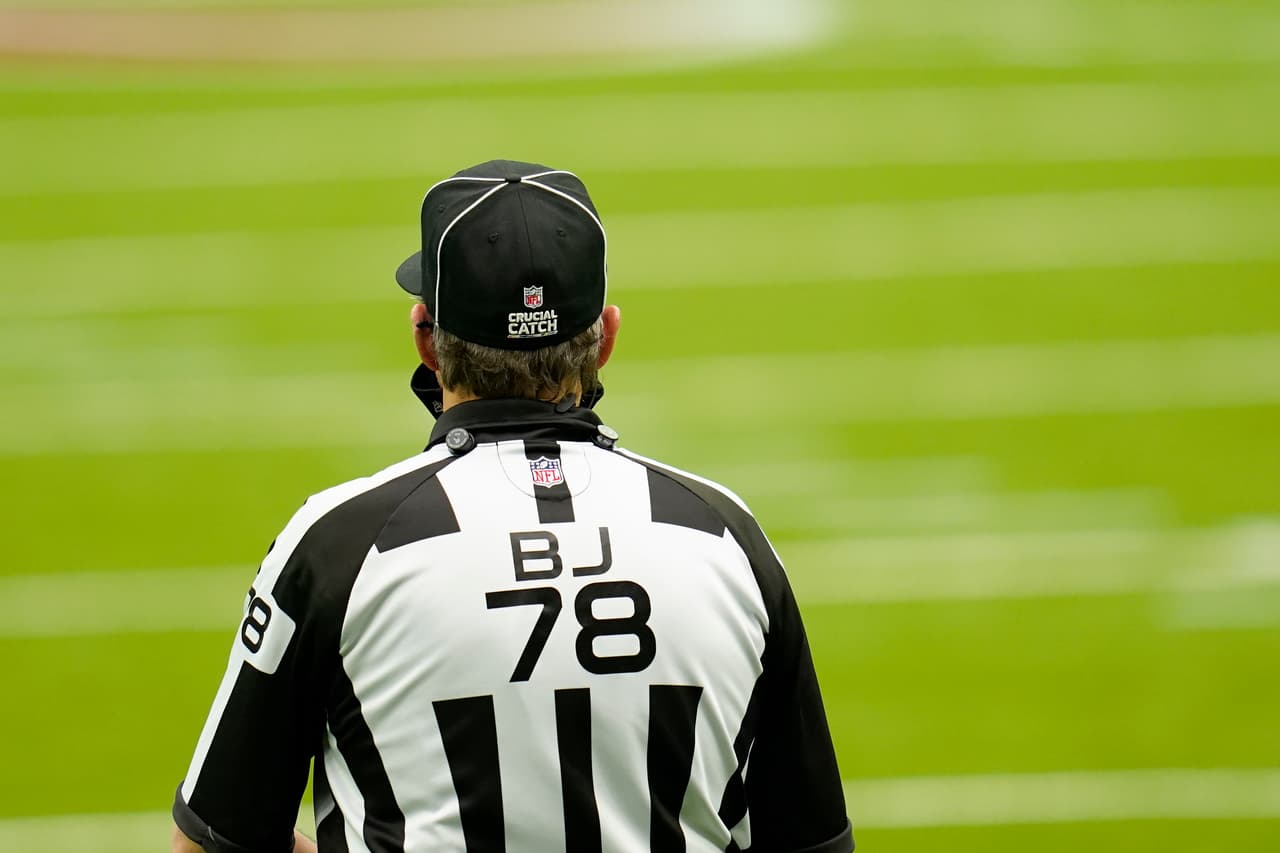 La campaña de la NFL ‘Crucial Catch’, lucha contra el cáncer a través de una temprana detección y reducción de riesgo. La Liga se une con elementos dentro y fuera de la cancha, para concientizar y ayudar a las personas que sufren esta batalla.