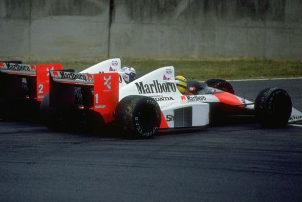 Senna estaba encaminado a conquistar el título en la temporada 1989 cuando en el Gran Premio de Japón en Suzuka, la penúltima válida del campeonato la cual el brasileño necesitaba ganar para coronarse campeón, Prost le cerró el paso ocasionando un choque que sacó al francés de la competencia.