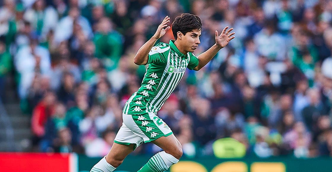 Diego Lainez arranca de titular con el Betis ante el Huesca