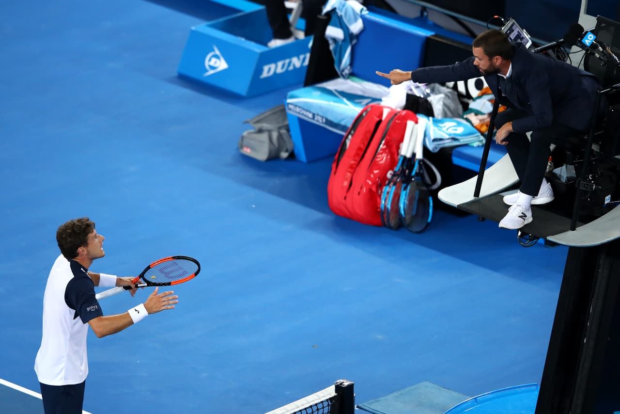 Todo comenzó con una decisión del juez de silla cuando el tie break del quinto set iba 8-5 a favor de Carreño, algo que desencajó al español.