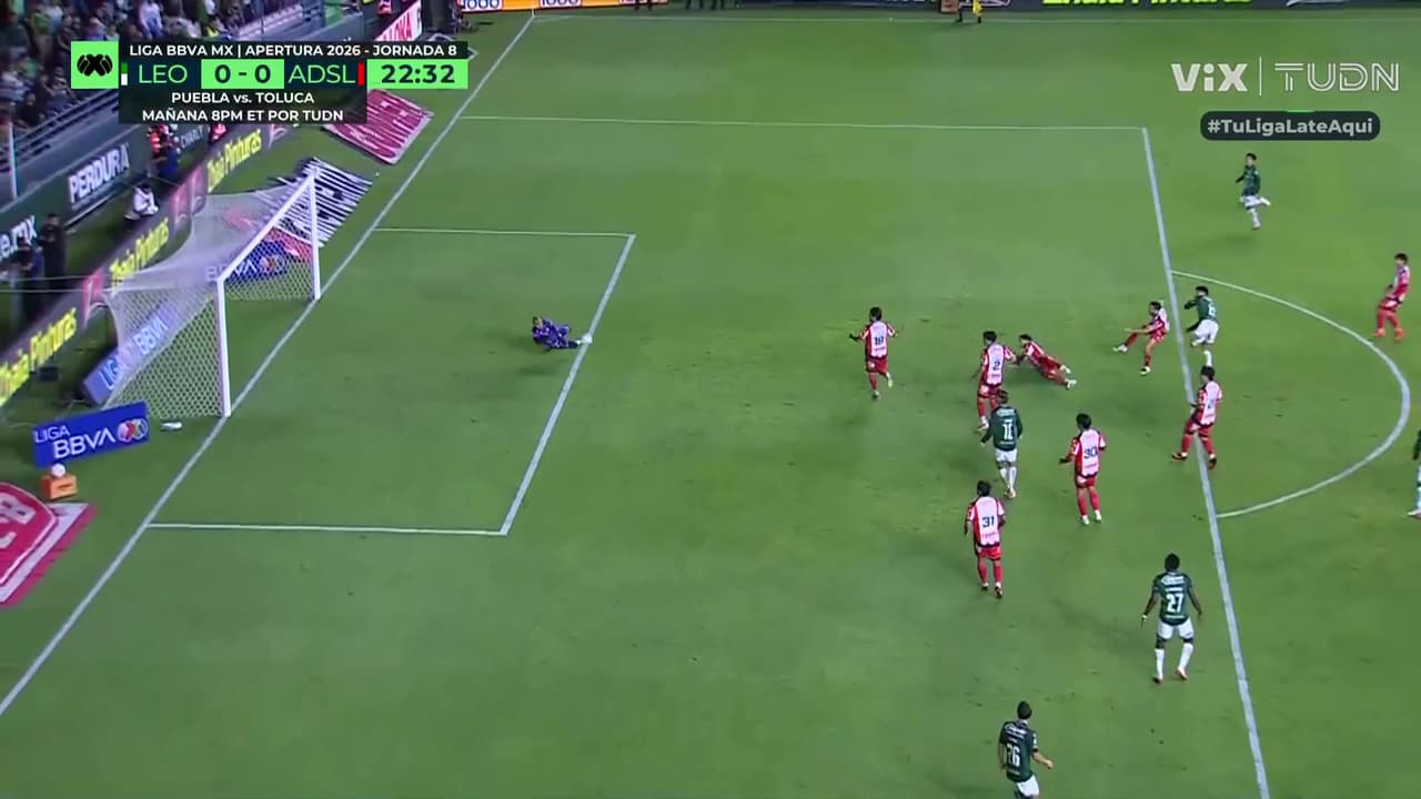 ¡Tremenda atajada de Lajud! Disparo potente de Daniel Arcila que buscaba el 1-0