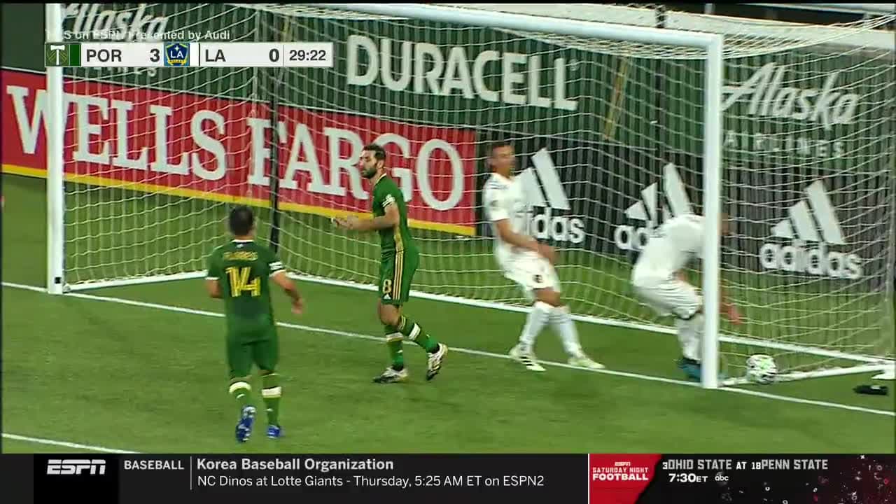 Diego Valeri convierte el tiro penal y ya hay goleada en Portland