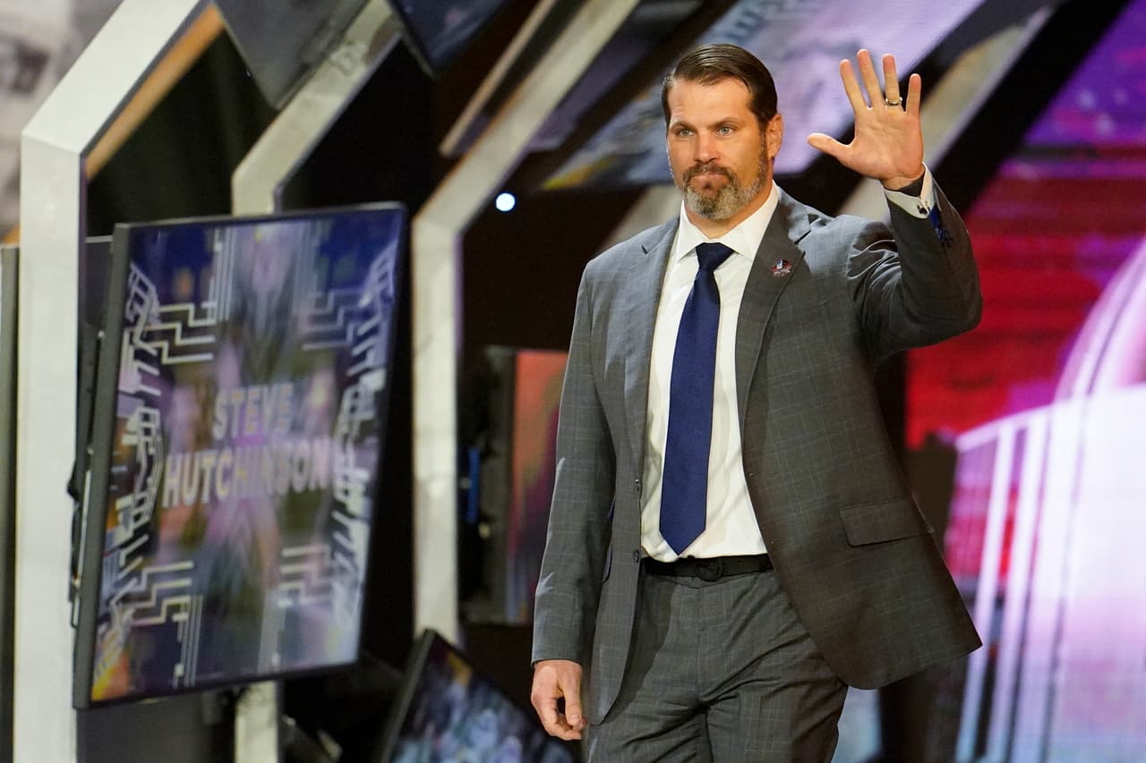 Steve Hutchinson: este liniero ofensivo, específicamente jugaba como guardia, jugó para los Seattle Seahawks, Minnesota Vikings y Tennessee Titans.