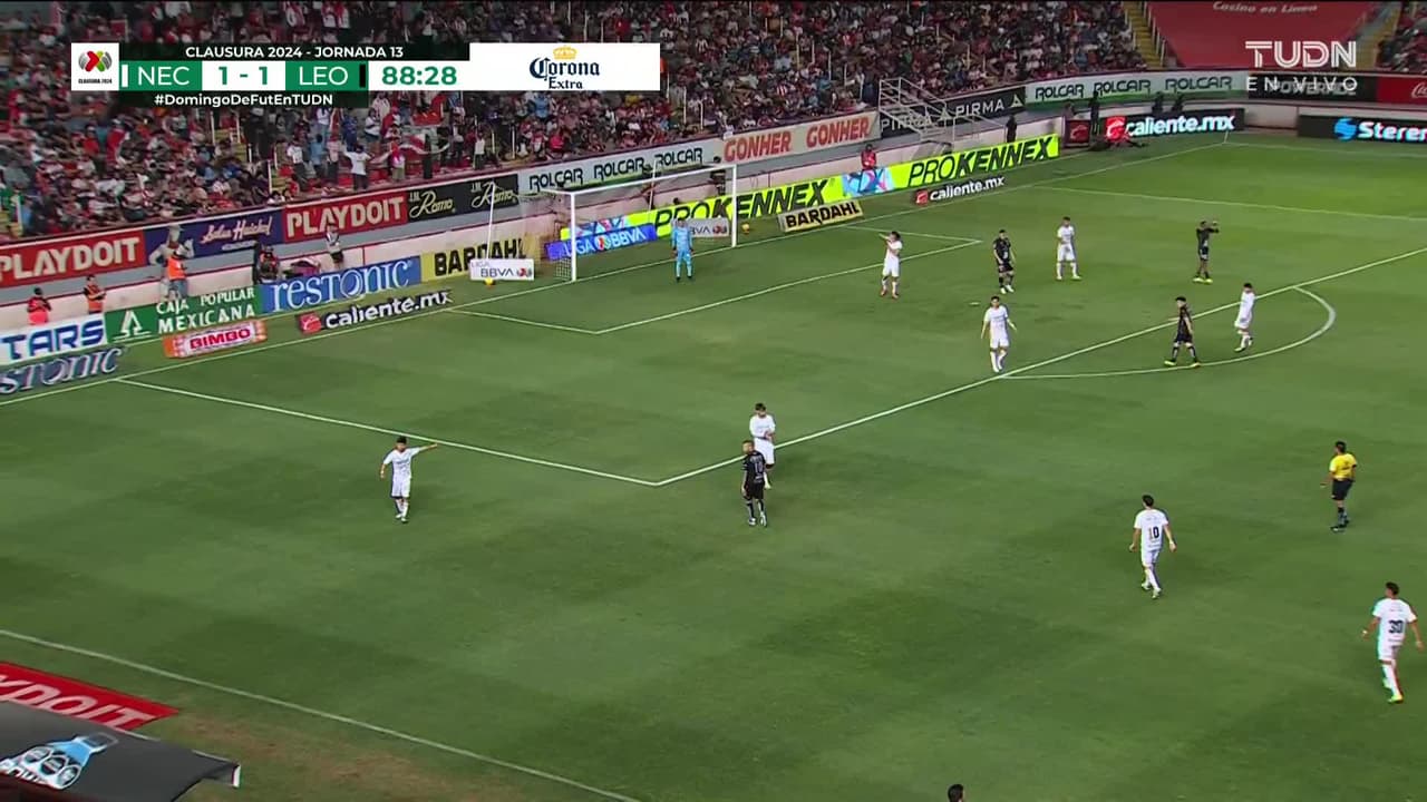 ¡GOOOL! Federico Viñas anota para León.