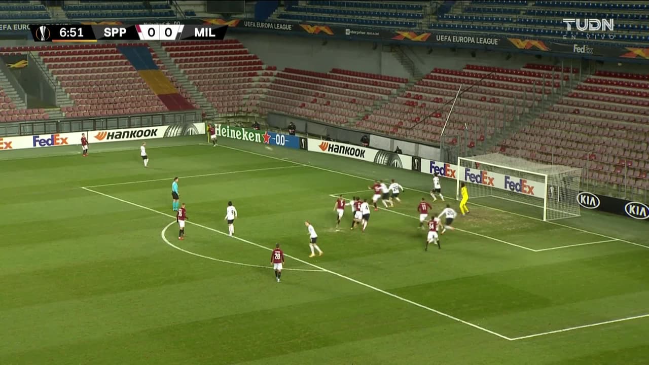 ¡TIRO ATAJADO! disparo por Matej Polidar.