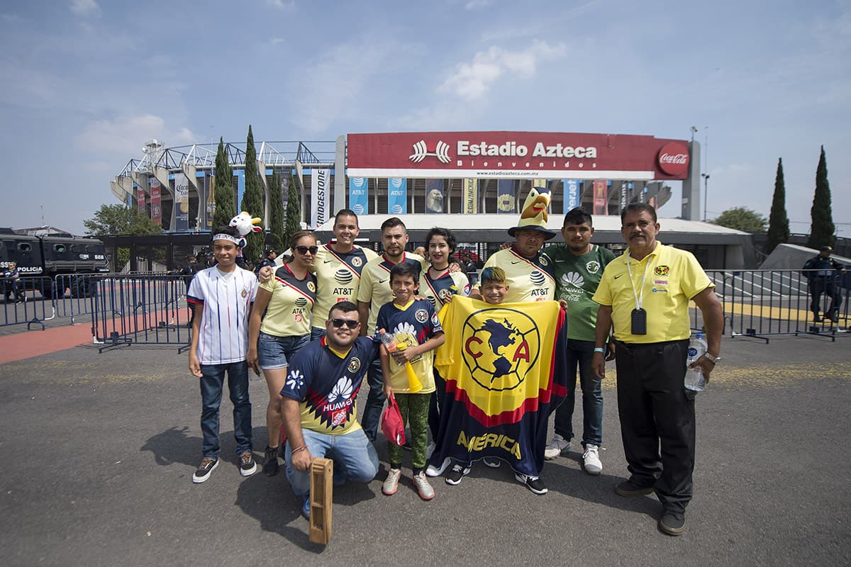 Foto de accion del partido America vs Guadalajara correspondiente a la jornada 11 del torneo Apertura 2018 de la Liga BBVA Bancomer realizado en el estadio Azteca. Action photo of the America vs Guadalajara game corresponding to day 11 of the 2018 Apertura tournament of the BBVA Bancomer League held at the Azteca stadium. EN LA FOTO: