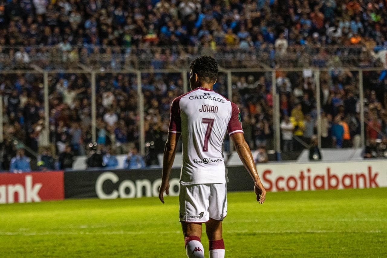 Motagua no pudo remontar el 1-0 de ida y tras empatar en el encuentro de vuelta a cero goles, Saprissa se queda con el trofeo.