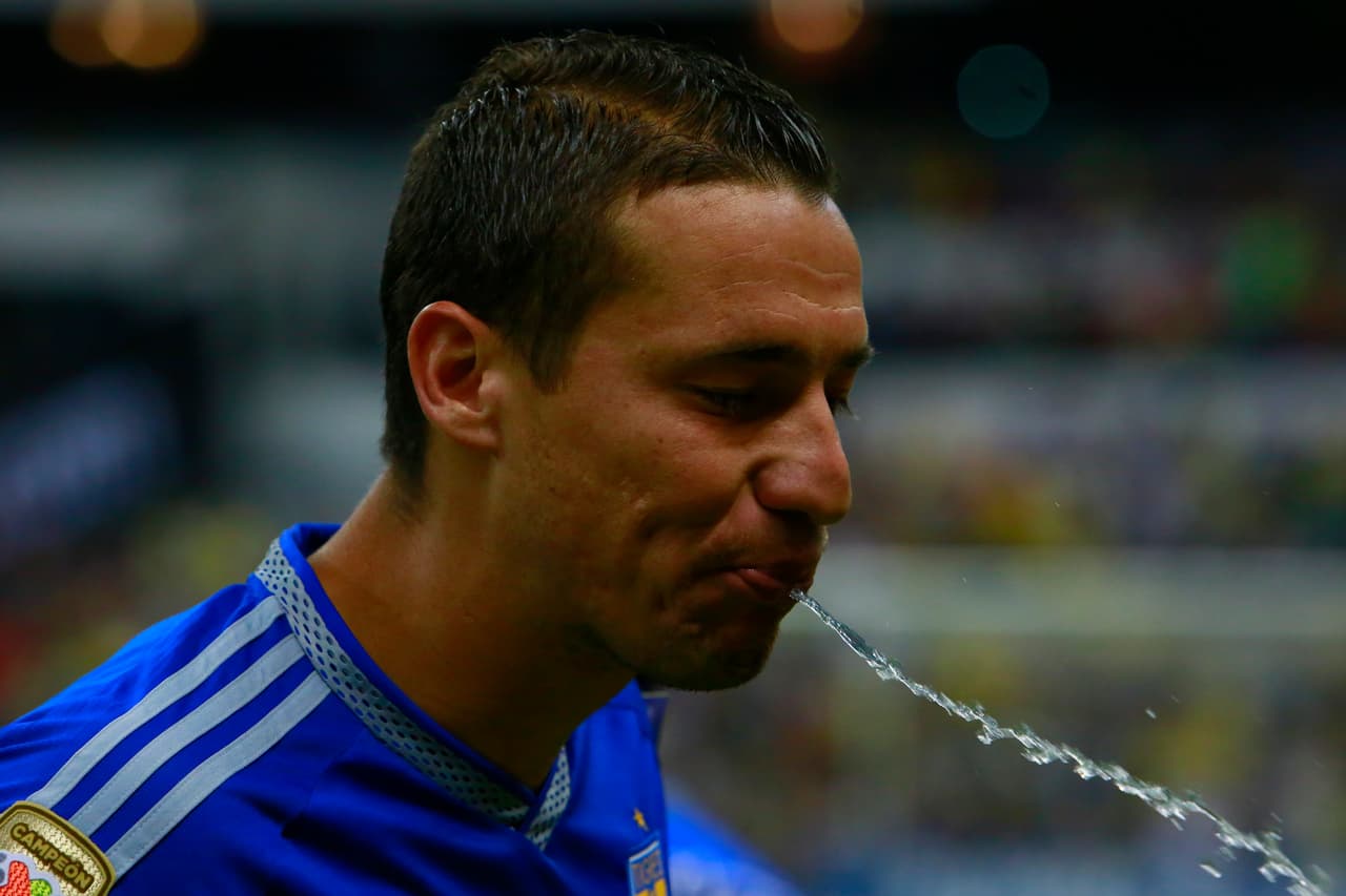 En el tema disciplinario han mejorado pero siguen desconcentrados en momentos exactos de los juegos. Como ejemplos, en la final del Apertura 2014 frente al América, Damián Álvarez estaba descontrolado y en la final de la Concacaf, Jesús Dueñas lanzó un pelotazo al recoge balones.