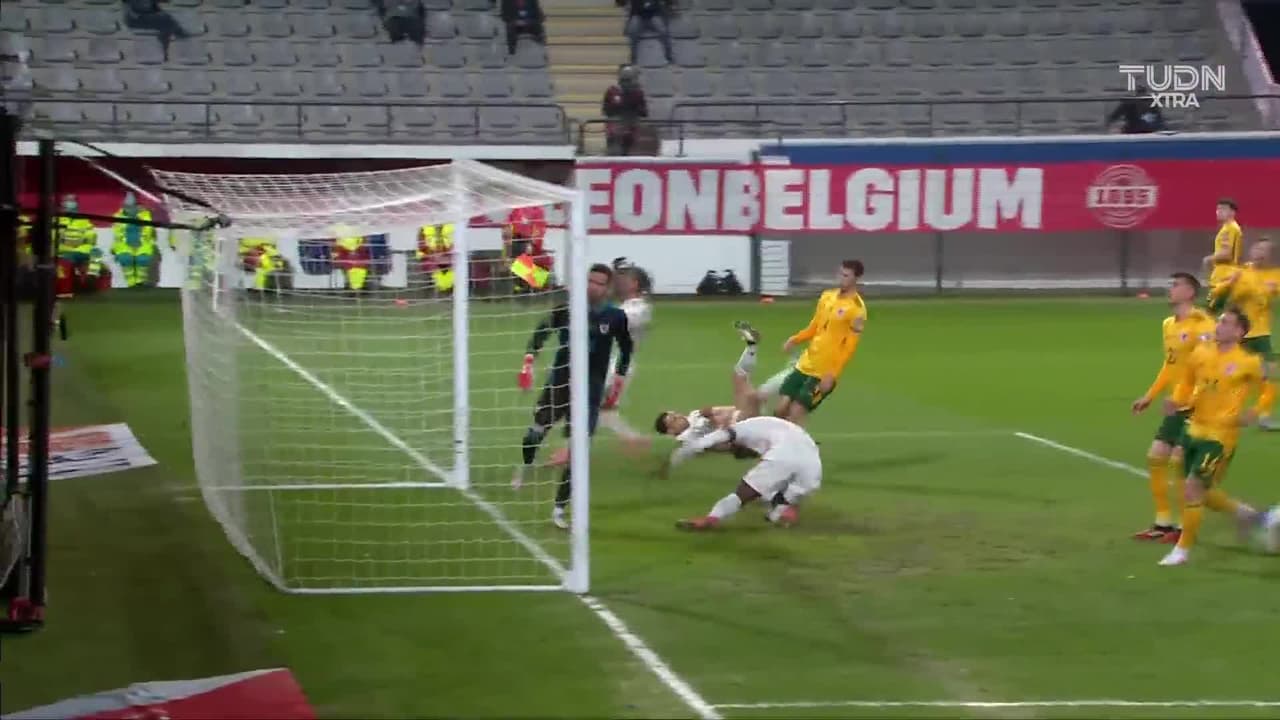 De Bruyne sacó un zapatazo y puso el 1-1 de Bélgica ante Gales