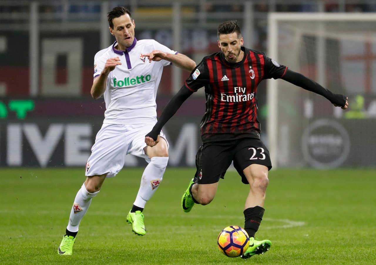 Una de ellas sería José Sosa, quien estaría en una lista de pretenciones del Antalyaspor de Turquía para la próxima temporada.